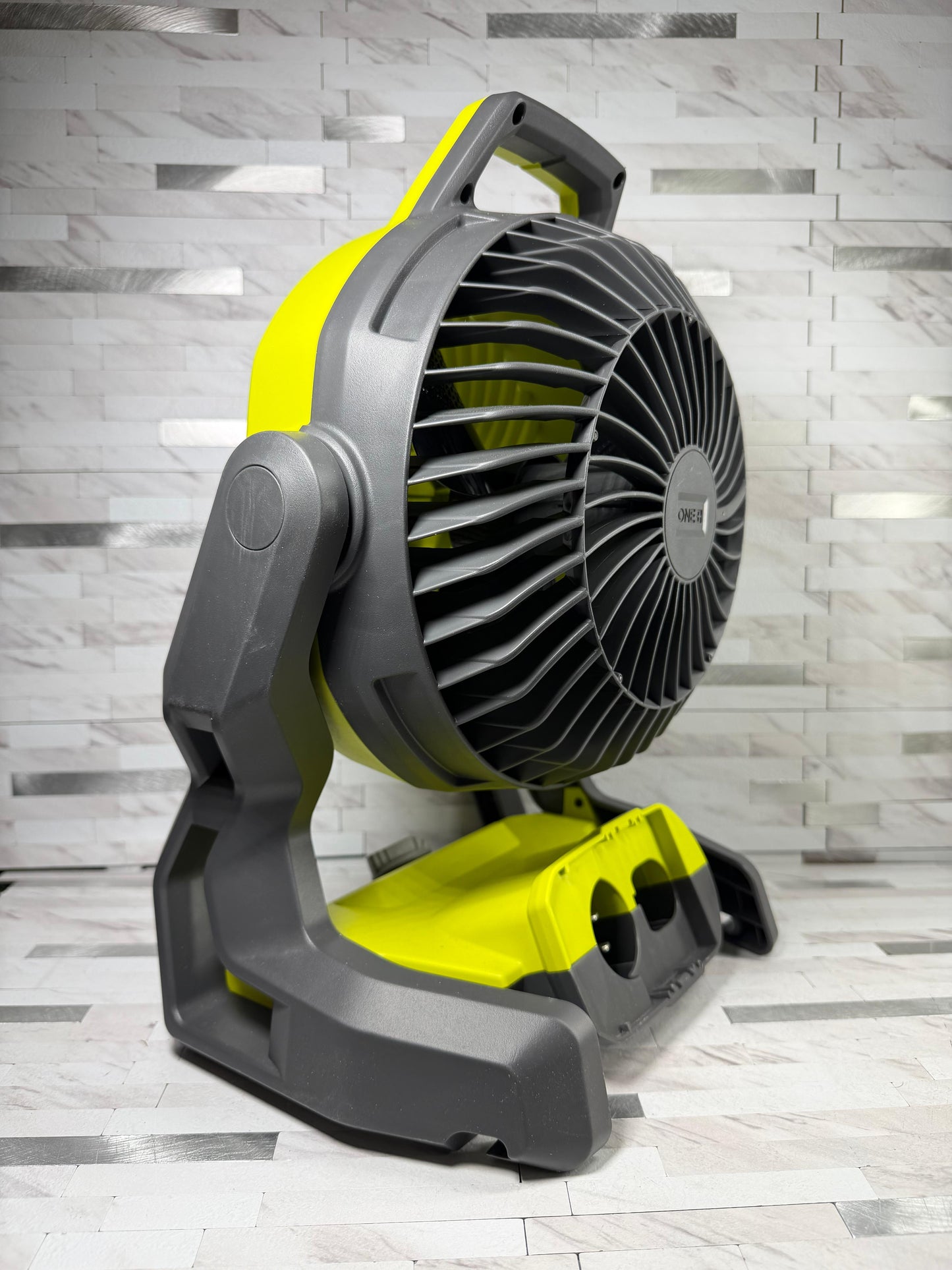 Ryobi ONE+ 18V Cordless Hybrid WHISPER SERIES 7-1/2 in. Fan (Tool Only)