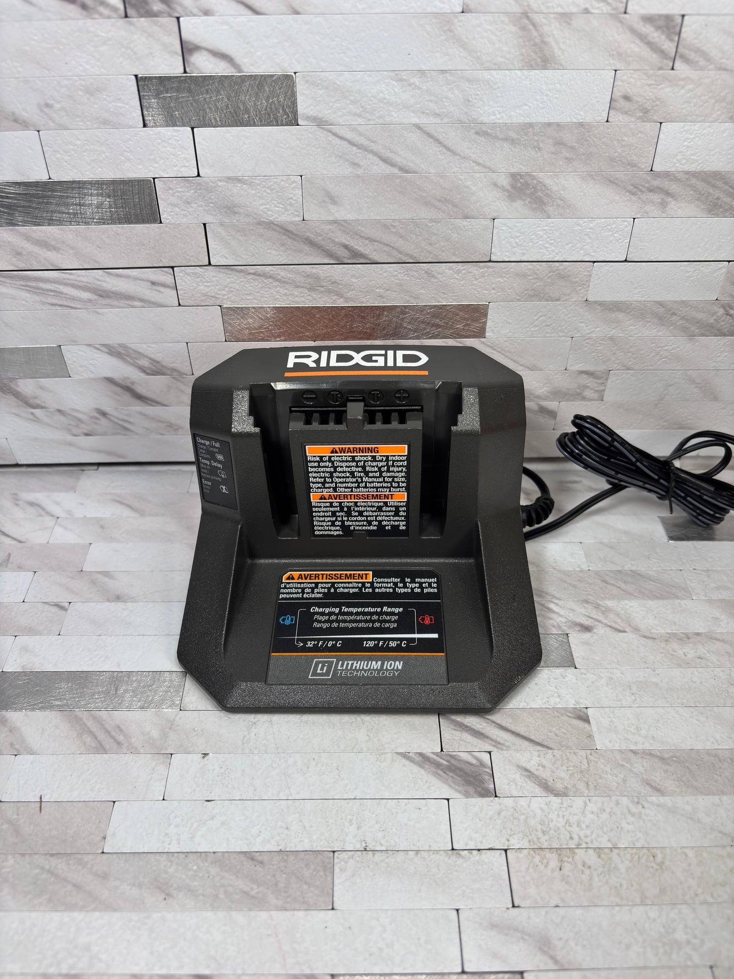Ridgid 18V Lithium-Ion Charger