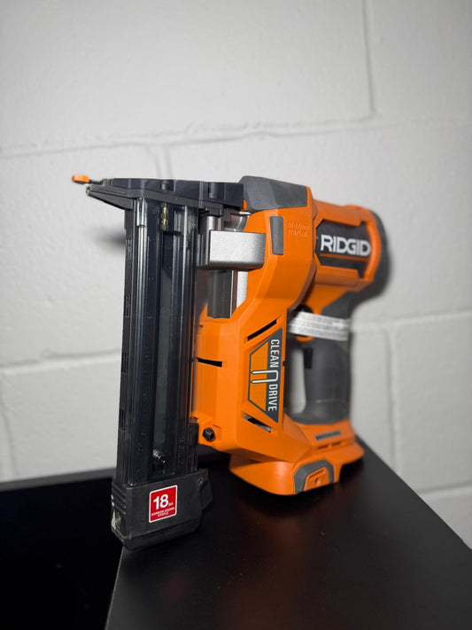 Ridgid 18V Brushless Cordless 18-Gauge 1-1/2 in. Narrow Crown Stapler (Tool only)