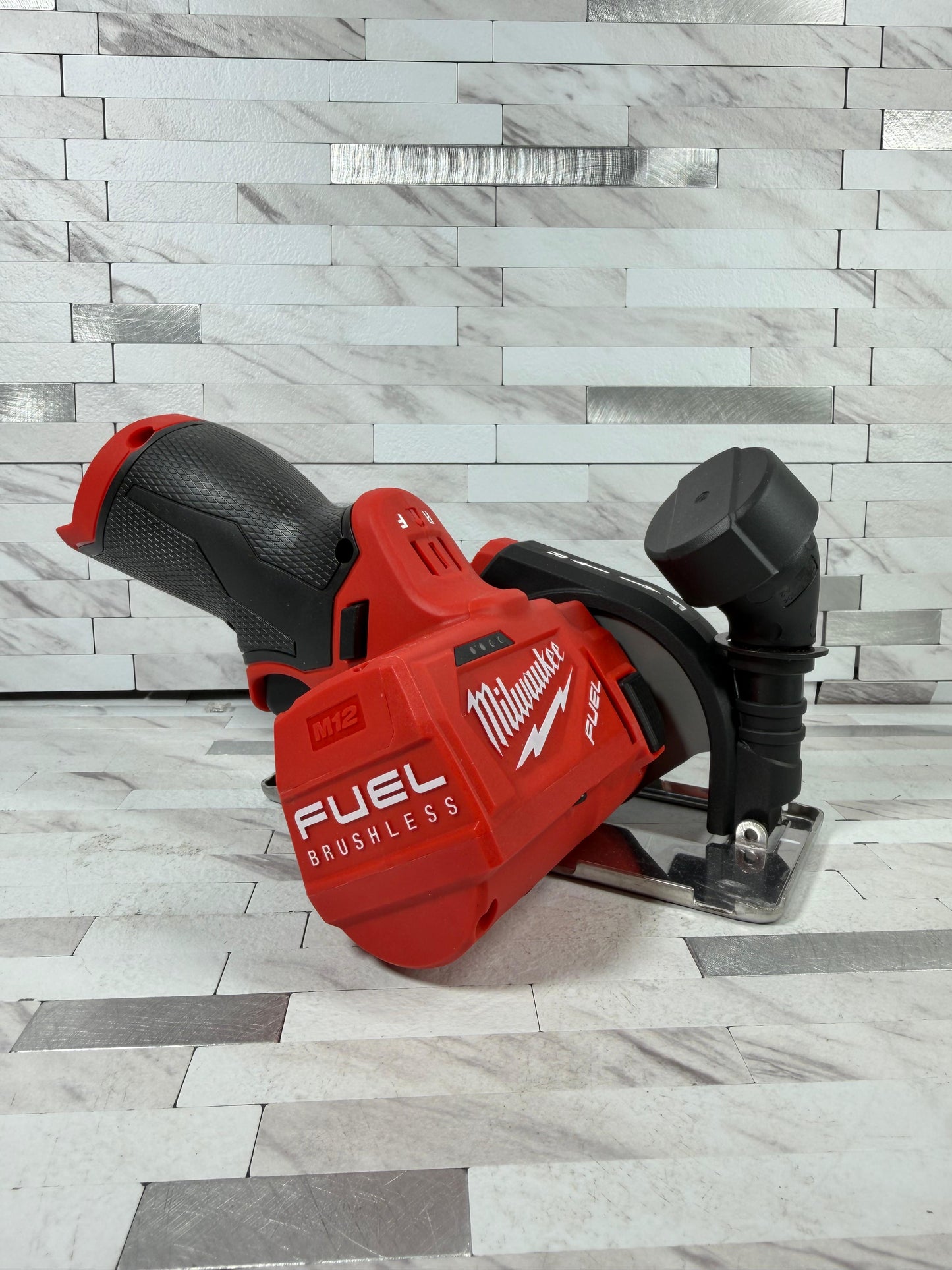 Milwaukee M12 FUEL 12V Lithium-Ion Brushless Cordless 3 in. Cut Off Saw (Tool-Only)