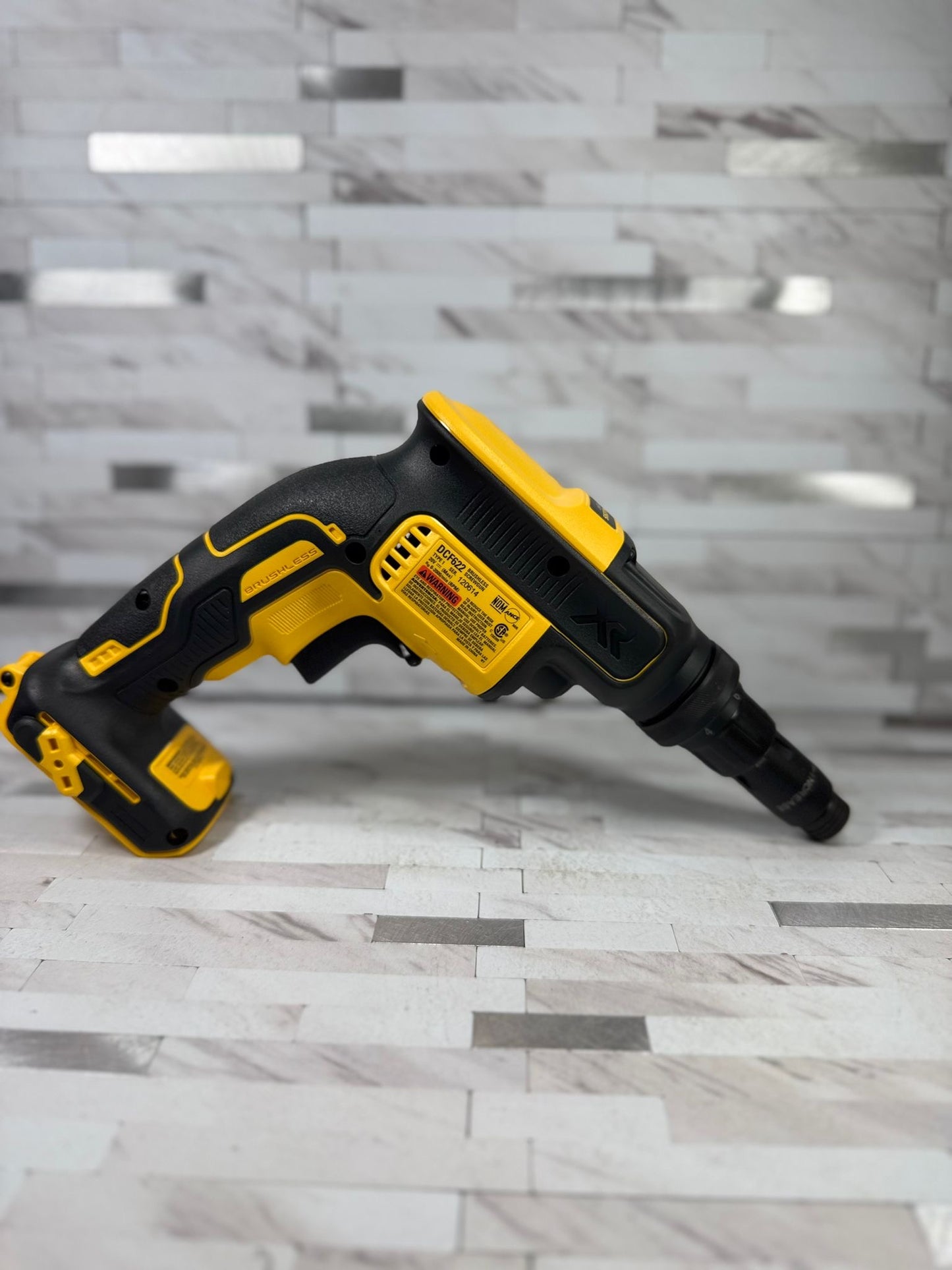DEWALT XR 20-volt max Lithium ion (Li-ion) Brushless Screw Gun