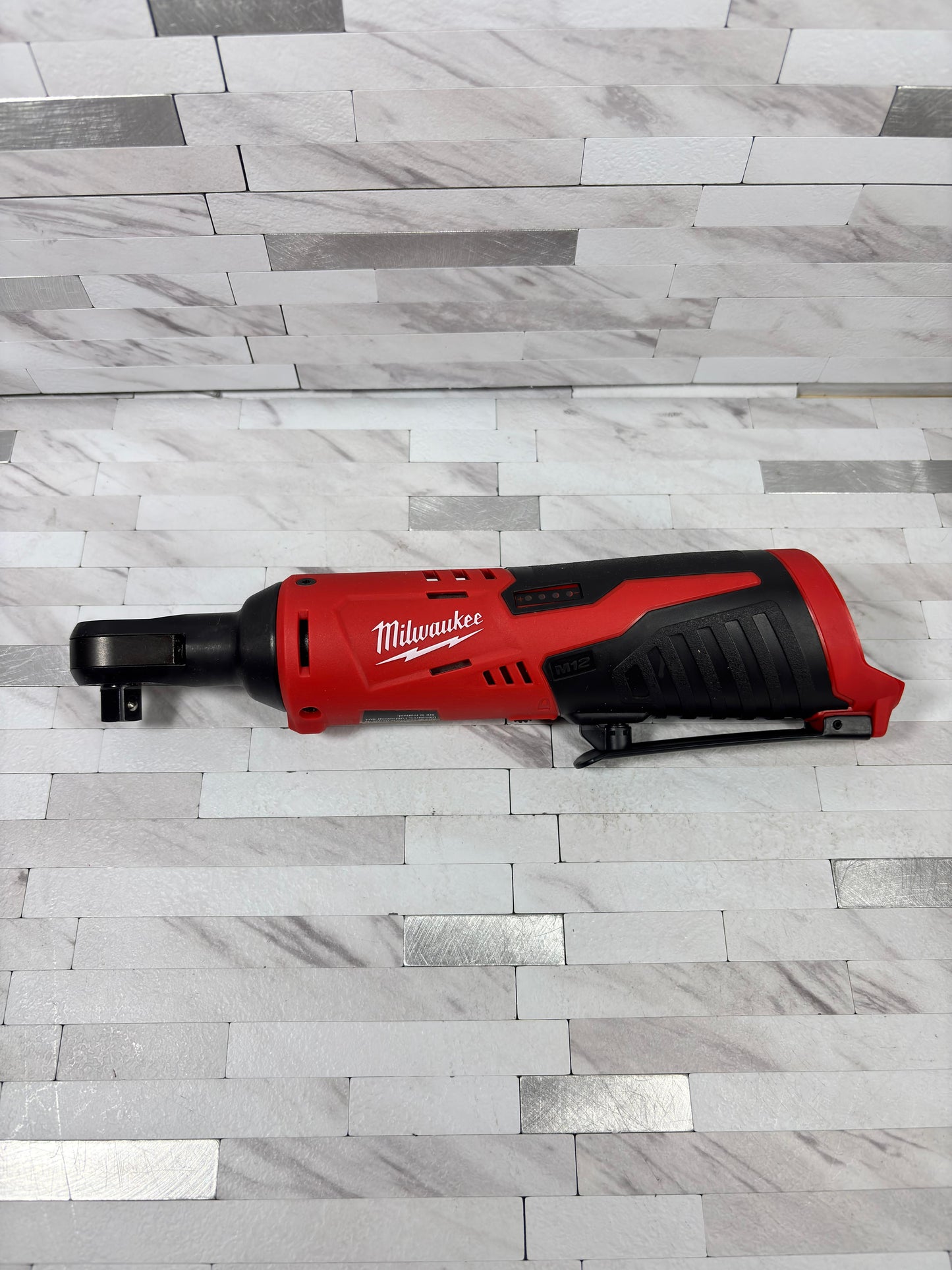 Milwaukee M12 12V Lithium-Ion Cordless 3/8 in. Ratchet (Tool-Only)