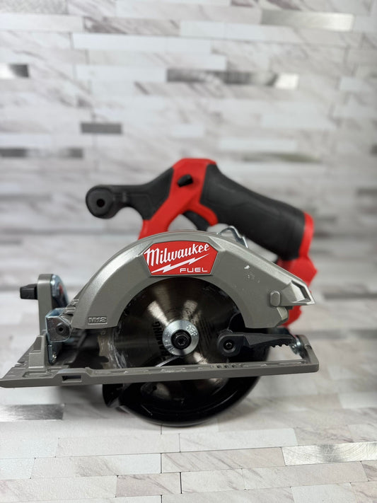 Milwaukee M12 FUEL 12V Lithium-Ion Brushless 5-3/8 in. Cordless Circular Saw (Tool-Only)
