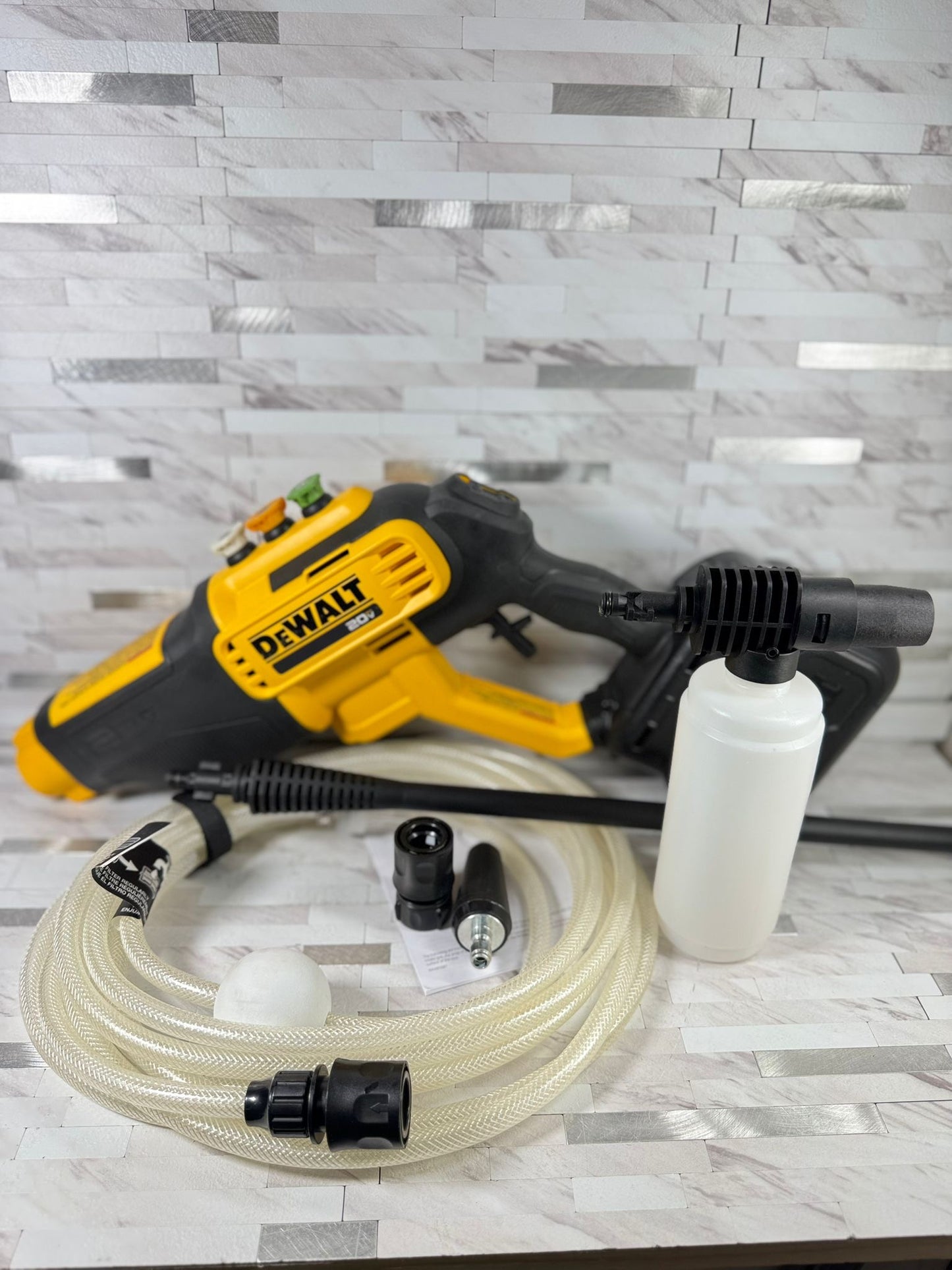 20V Dewalt Max 550 PSI 1.0 GPM Cold Water Cordless Battery Power Cleaner w/ 4 Nozzles (Tool Only)