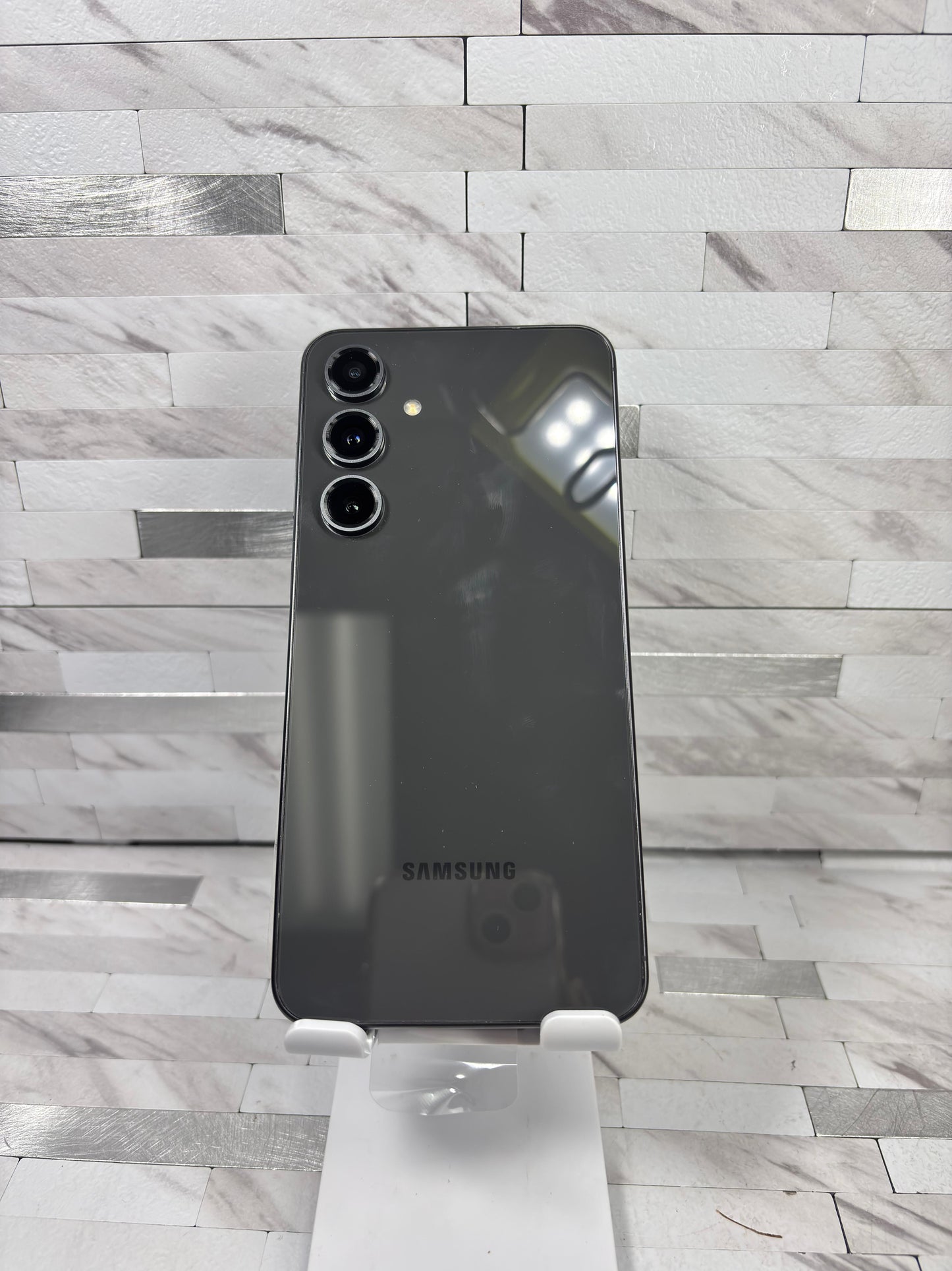 Refurbished Samsung Galaxy S24 FE 128GB