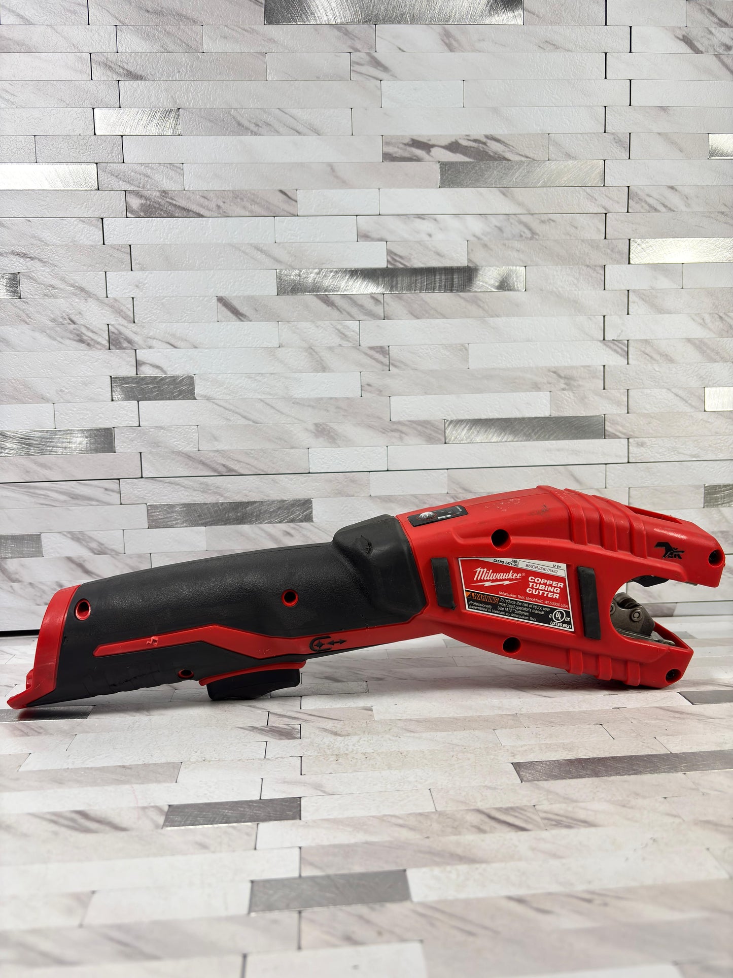 Milwaukee M12 12V Lithium-Ion Cordless Copper Tubing Cutter (Tool-Only)