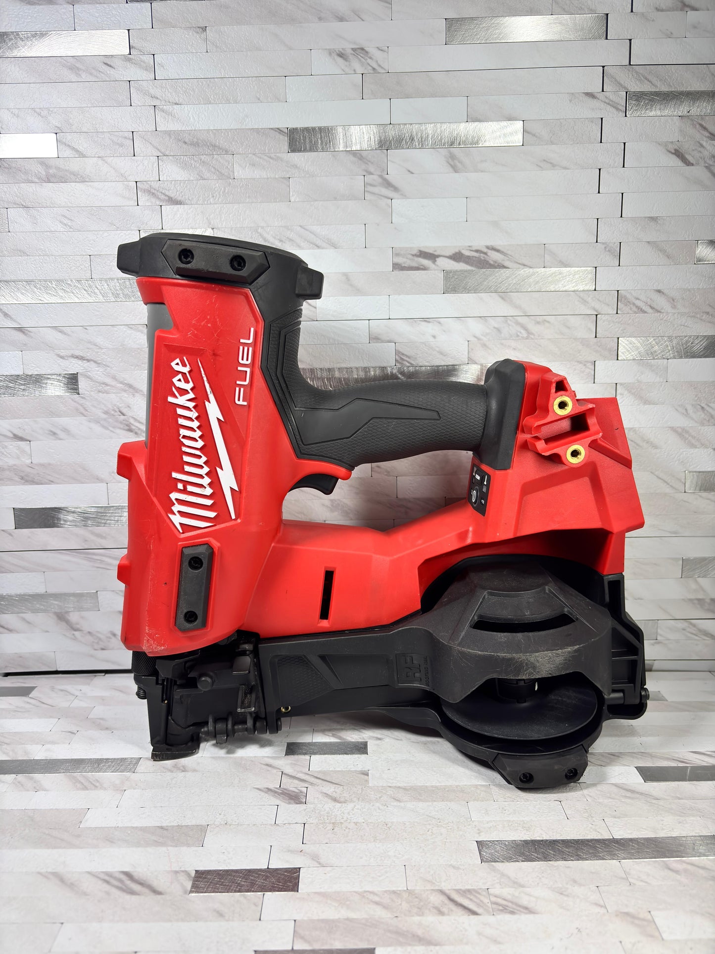 Milwaukee M18 FUEL 18-Volt Lithium-Ion Brushless Cordless Coil Roofing Nailer (Tool Only)