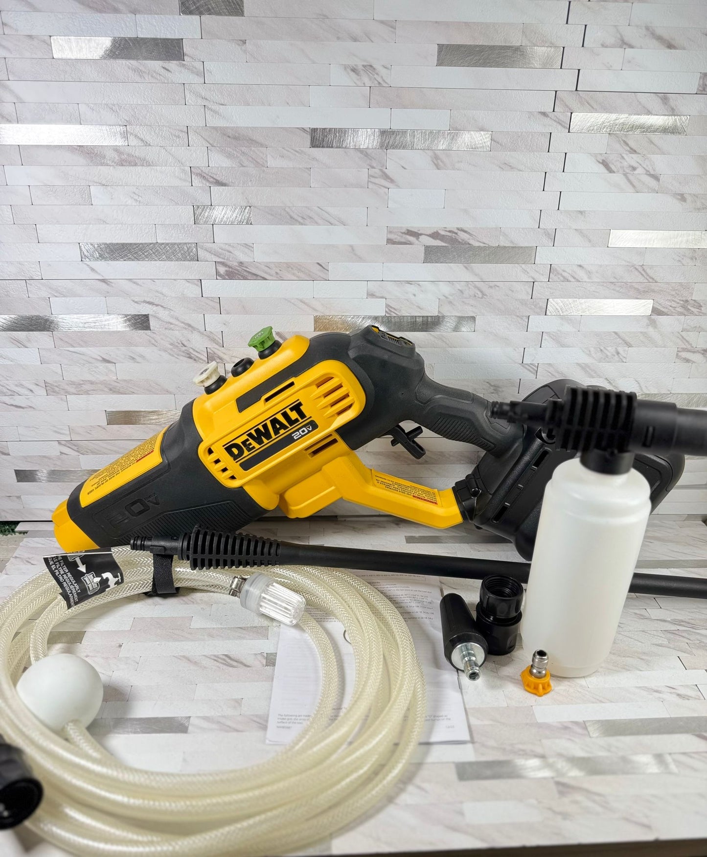 20V Dewalt Max 550 PSI 1.0 GPM Cold Water Cordless Battery Power Cleaner w/ 4 Nozzles (Tool Only)