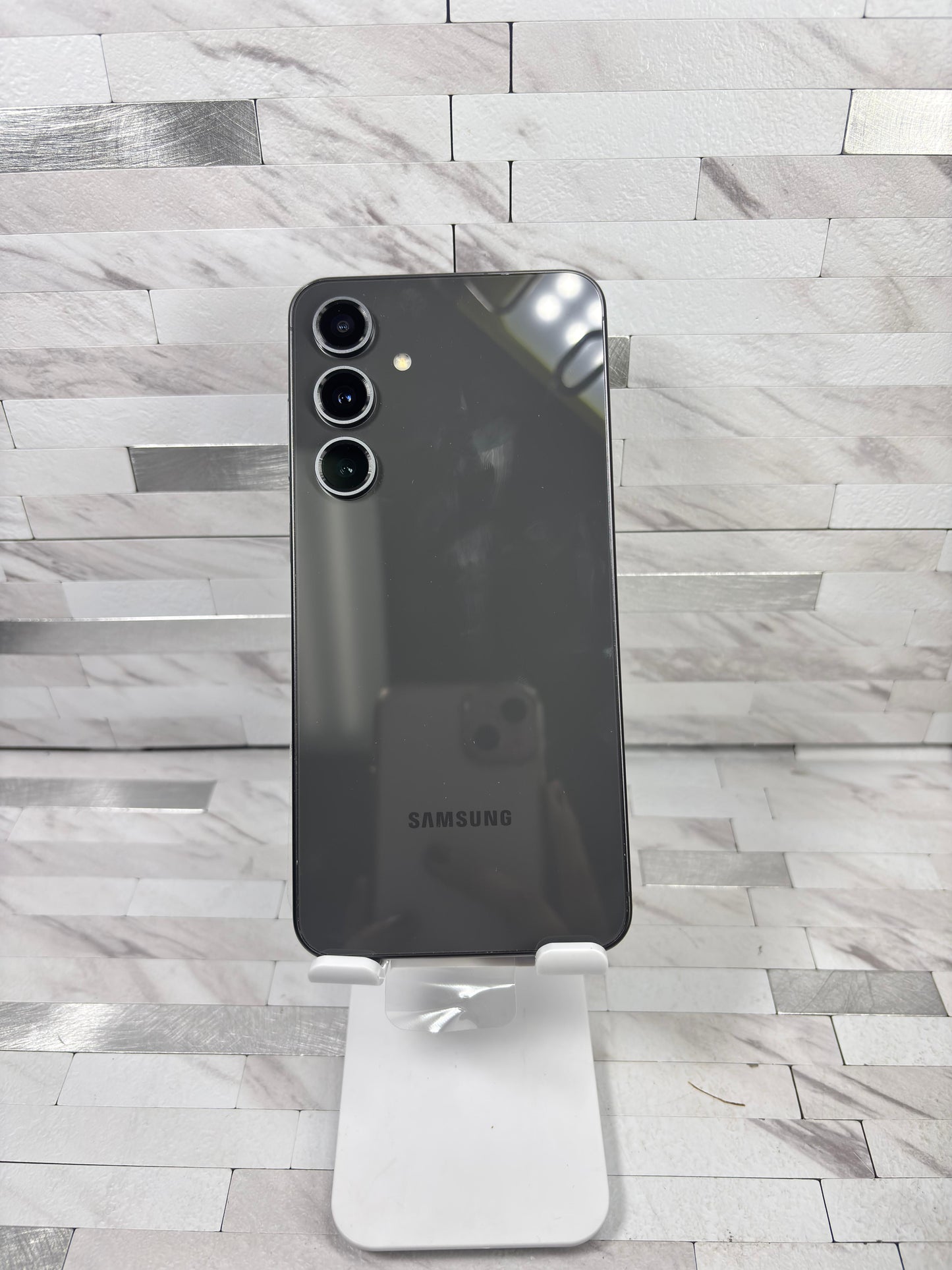 Refurbished Samsung Galaxy S24 FE 128GB