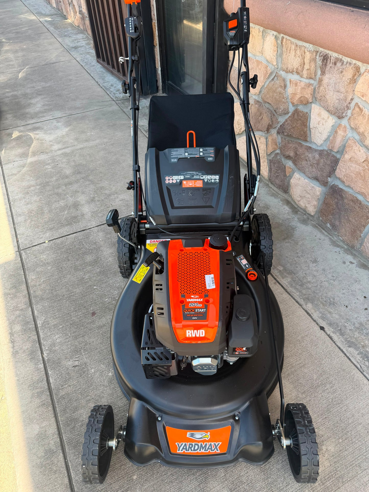 YARDMAX YG4761 24-inch heavy-duty lawn mower