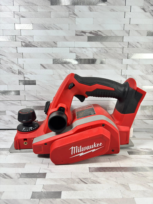 Milwaukee M18 18V Lithium-Ion Cordless 3-1/4 in. Planer (Tool-Only)