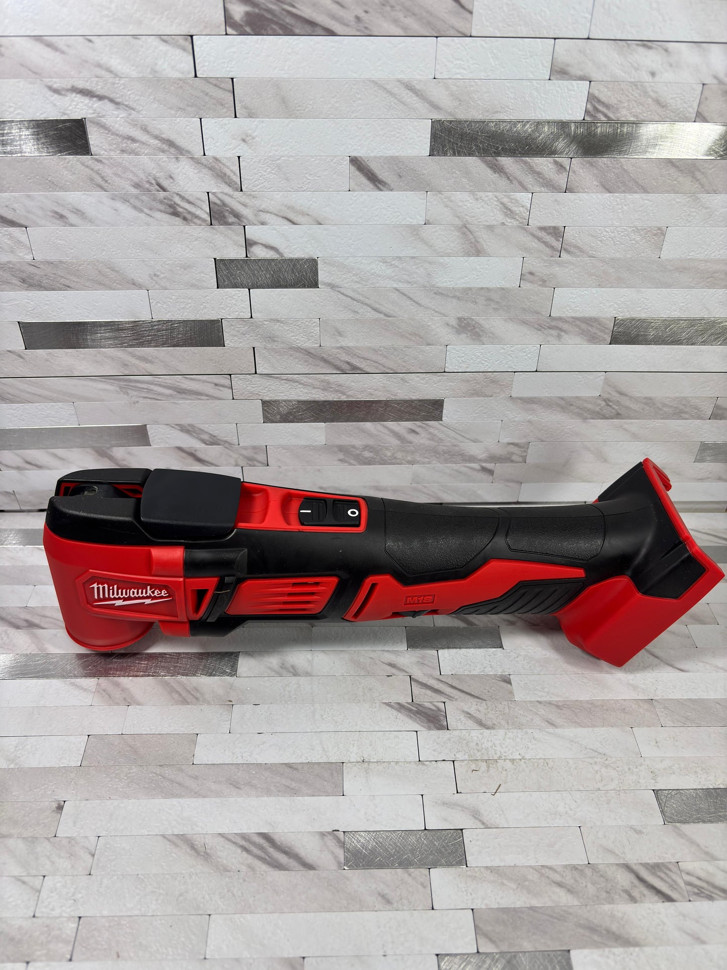 Milwaukee M18 18V Lithium-Ion Cordless Oscillating Multi-Tool (Tool-Only)