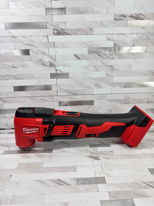 Milwaukee M18 18V Lithium-Ion Cordless Oscillating Multi-Tool (Tool-Only)