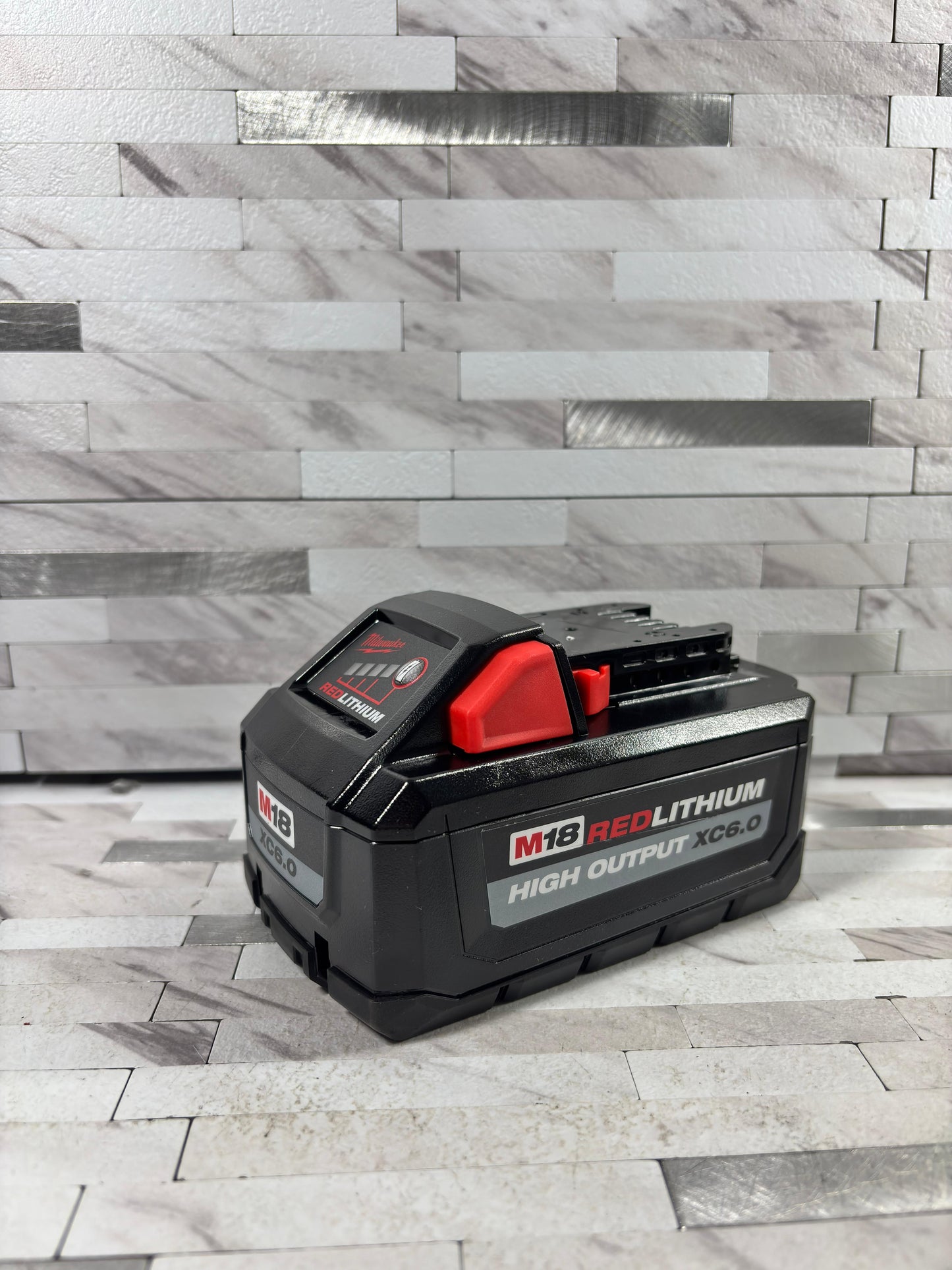 Milwaukee M18 18-Volt Lithium-Ion High Output Battery Pack 6.0Ah
