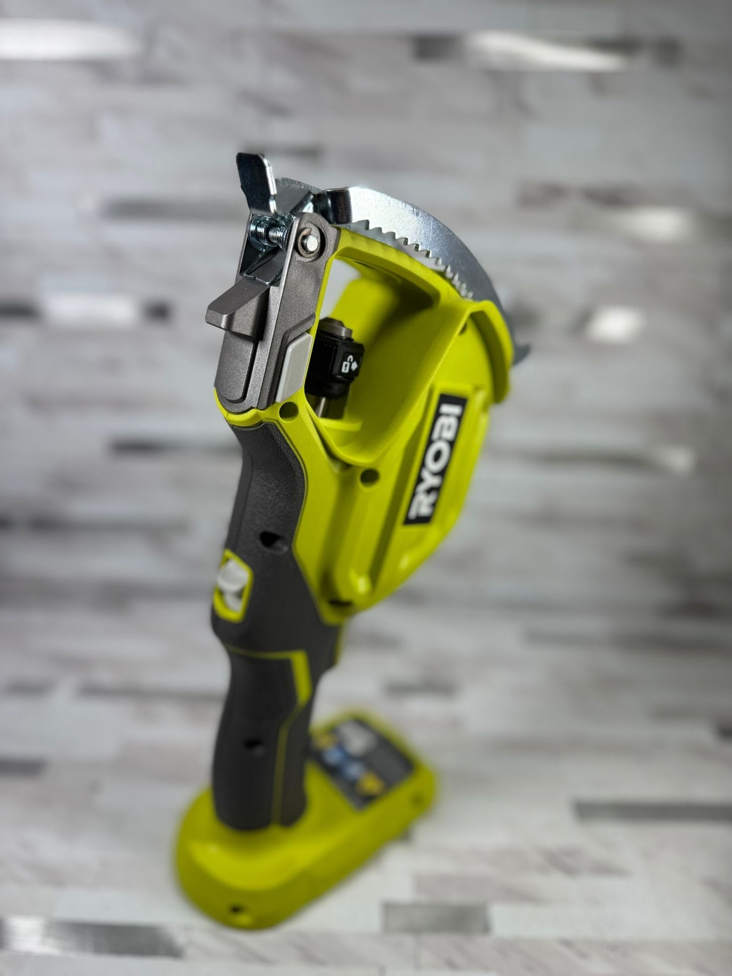 Ryobi ONE+ 18V Electric Cordless Pruning Reciprocating Saw (Tool Only)