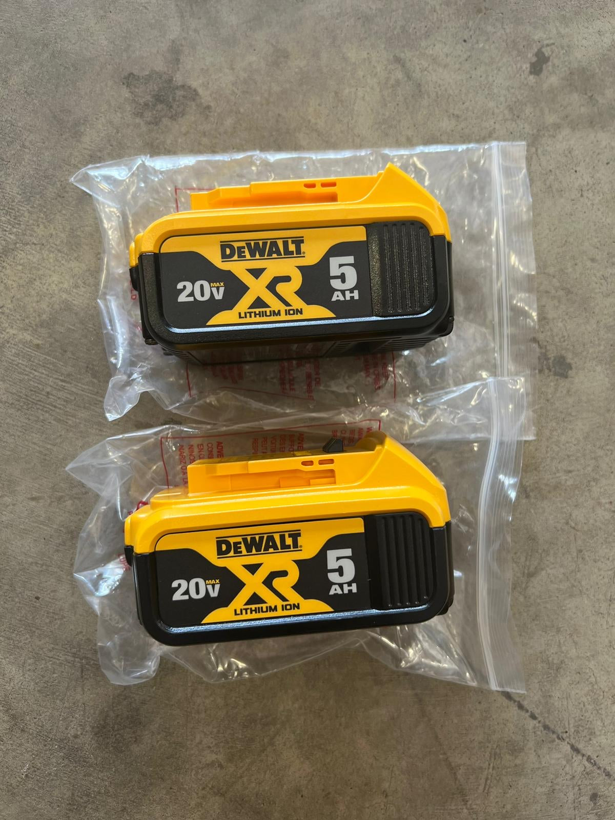 Dewalt XR Premium Lithium-Ion 5.0Ah Battery Pack (2 Pack)