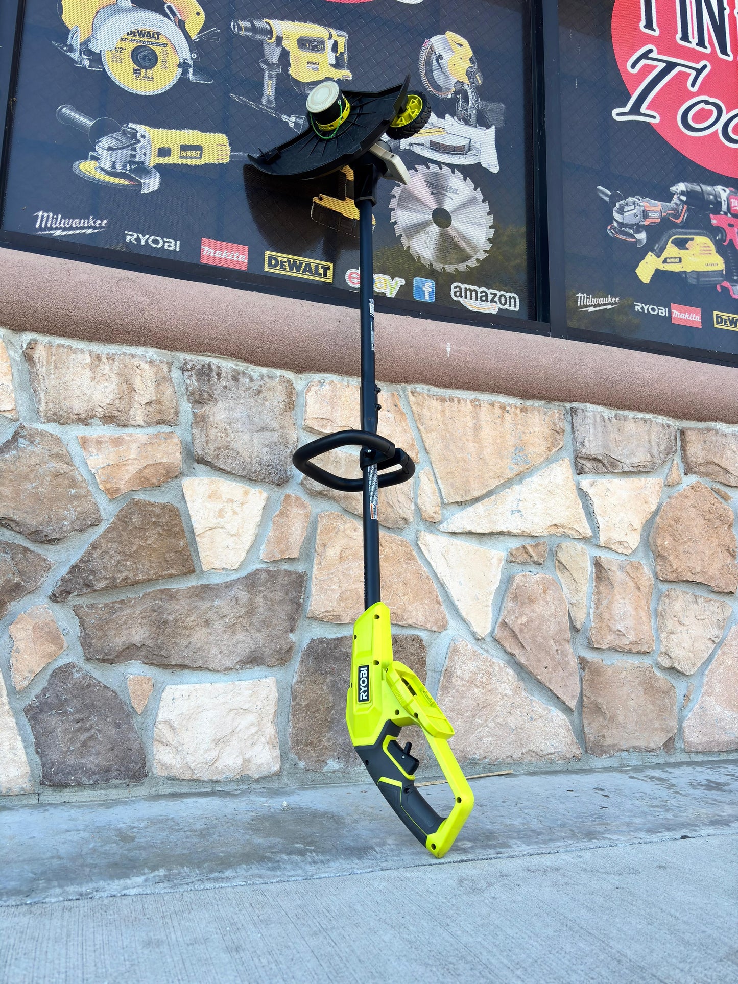 Ryobi ONE+ 18V 13 in. Cordless Battery String Trimmer/Edger with 2.0 Ah Battery and Charger