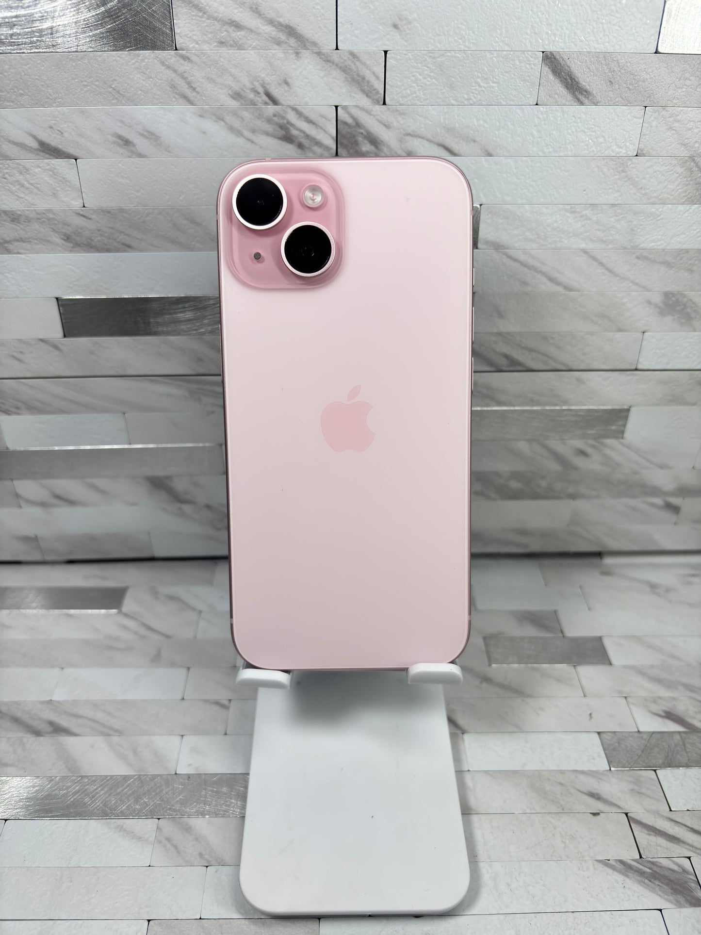 Refurbished iPhone 15 128GB