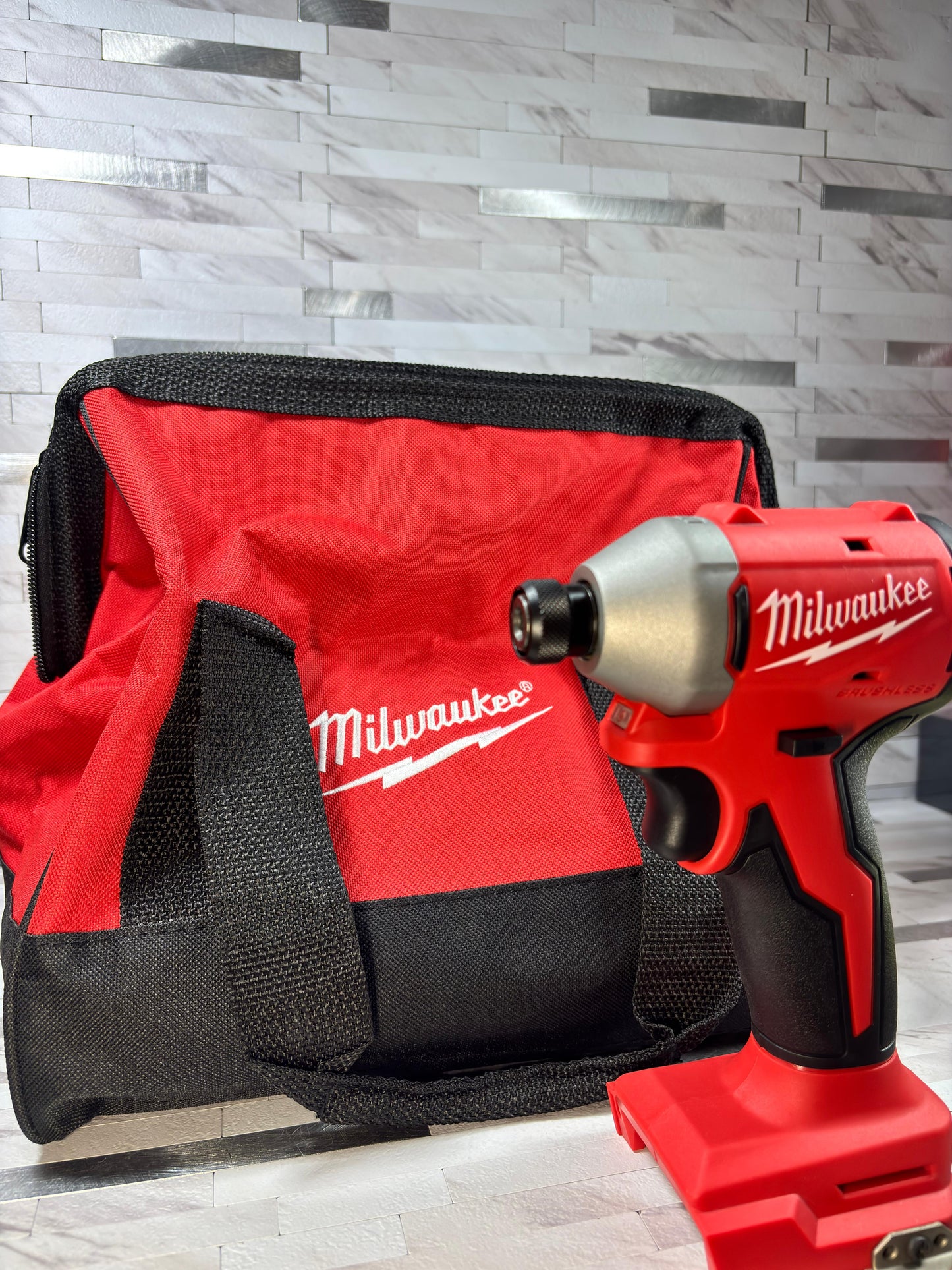 Milwaukee M18 18V Lithium-Ion Brushless Cordless 1/4 in. Compact Impact Driver (Tool Only)
