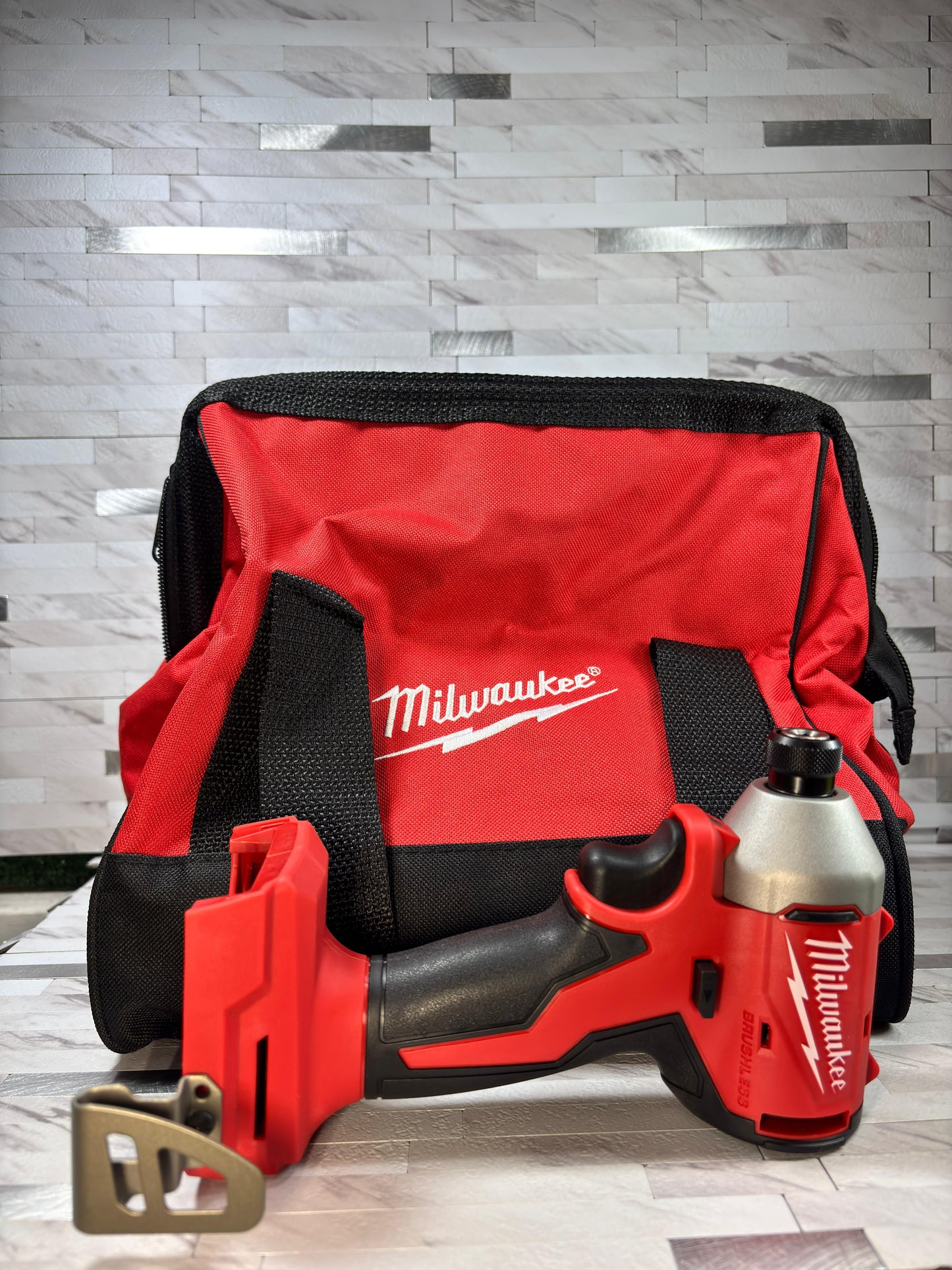 Milwaukee M18 18V Lithium-Ion Brushless Cordless 1/4 in. Compact Impact Driver (Tool Only)