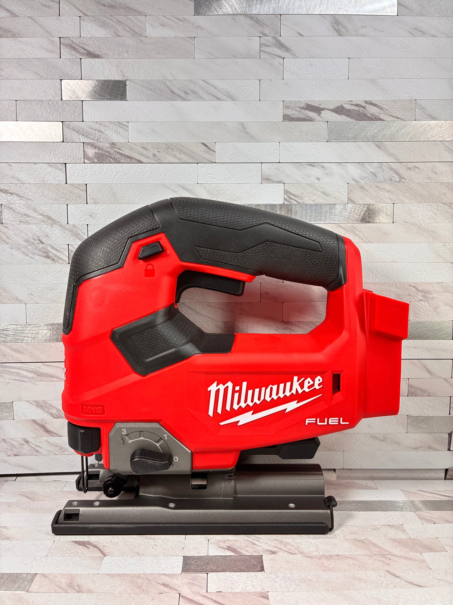 Milwaukee M18 FUEL 18V Lithium-Ion Brushless Cordless Jig Saw (Tool-Only)