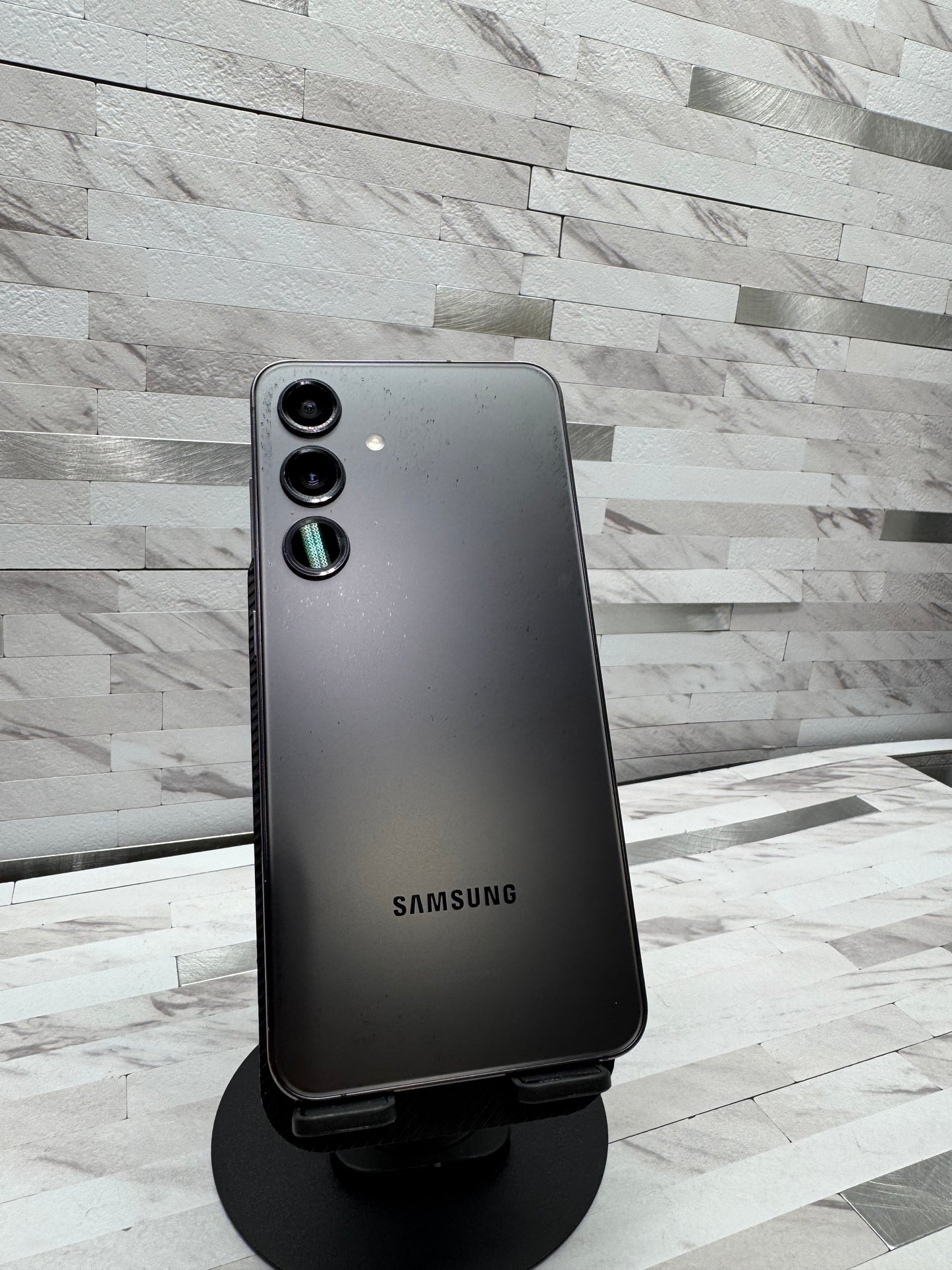 Refurbished Samsung Galaxy S24 128GB