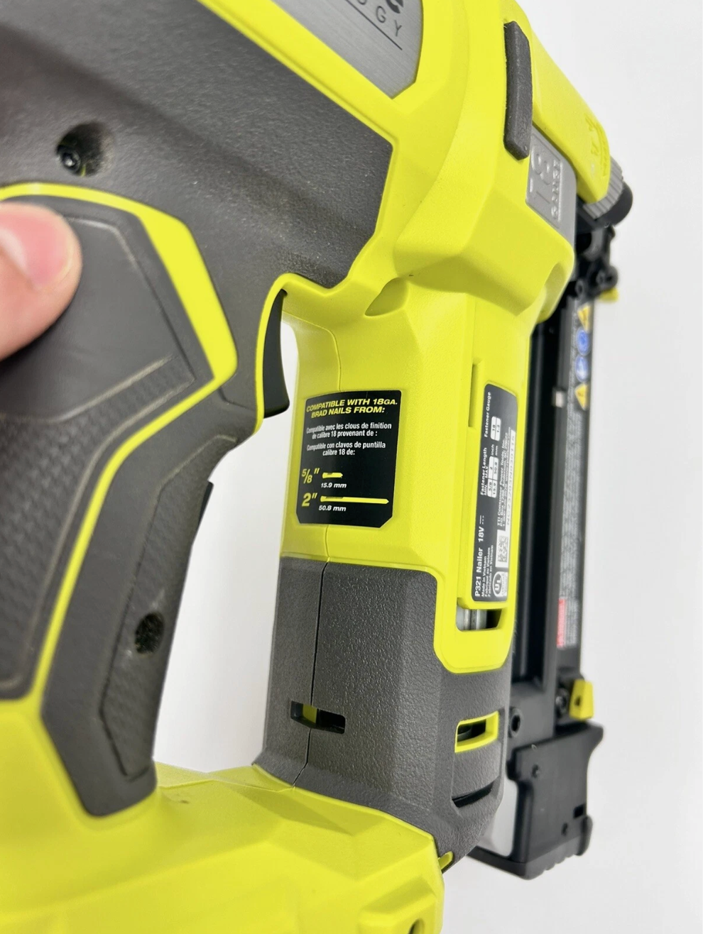 Ryobi ONE+ 18V Volt 18GA Brad Nailer-P321 Kit With Battery and Charger