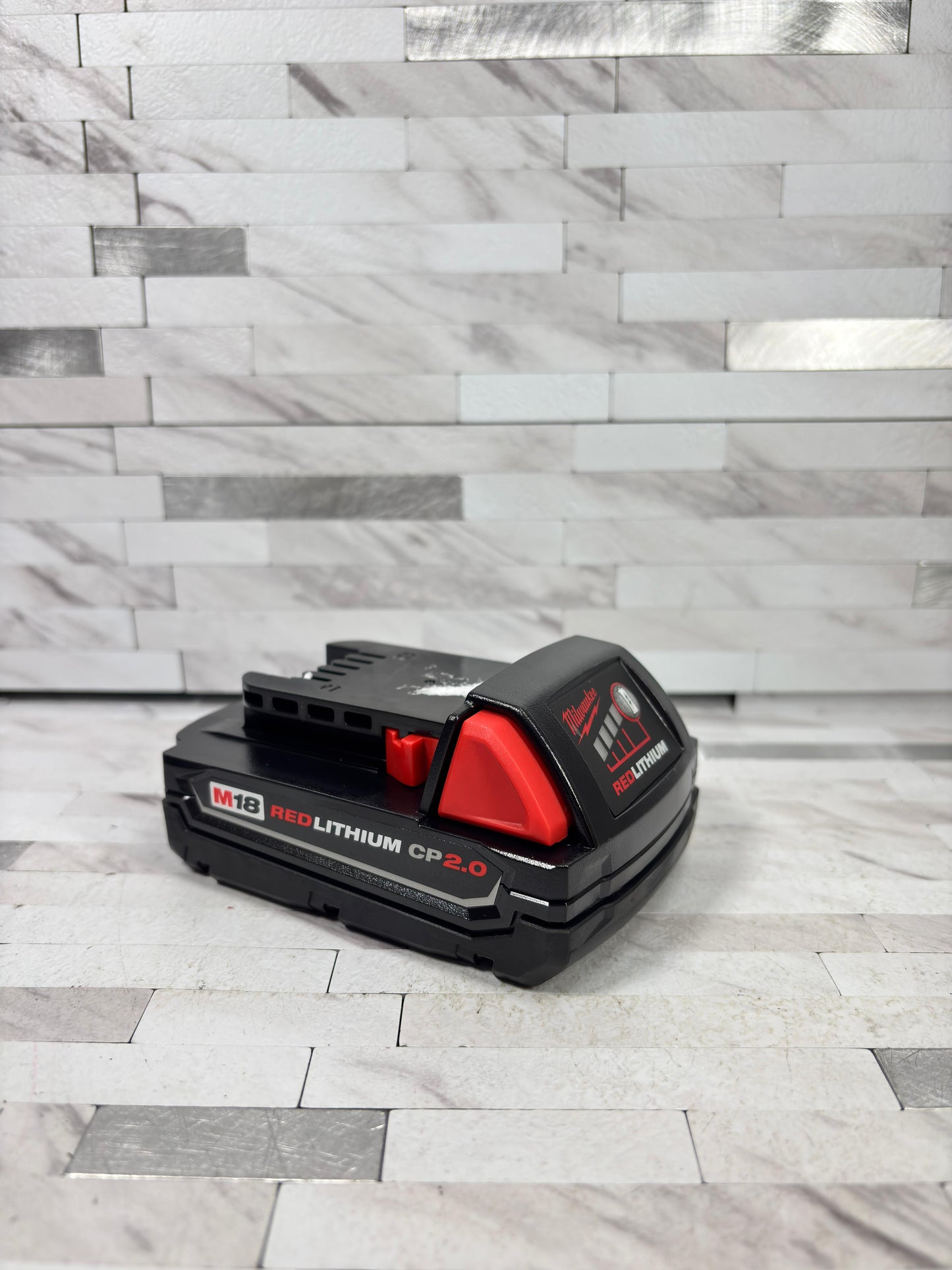 Milwaukee M18 18-Volt 2.0 Ah Lithium-Ion Compact Battery