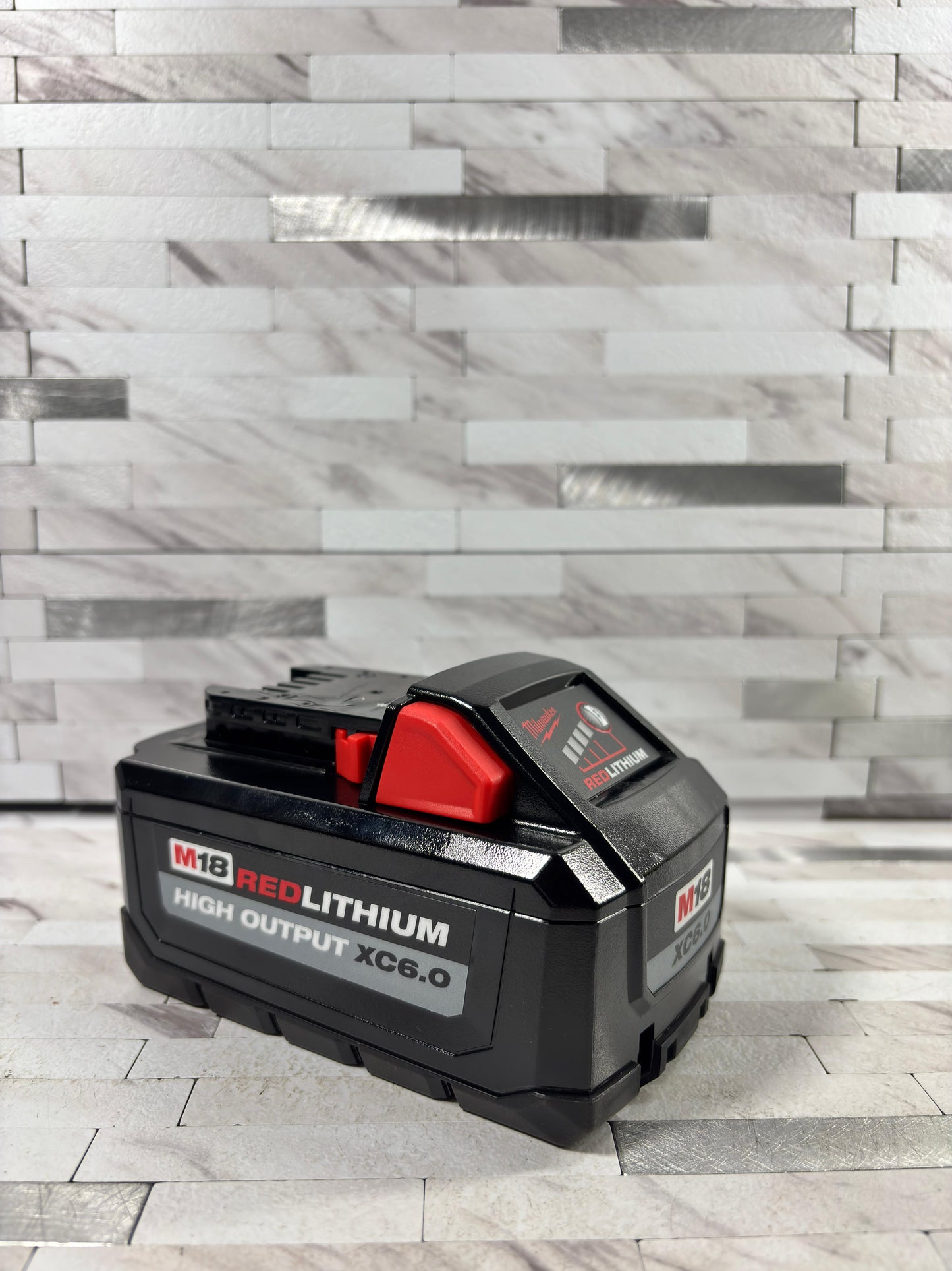 Milwaukee M18 18-Volt Lithium-Ion High Output Battery Pack 6.0Ah