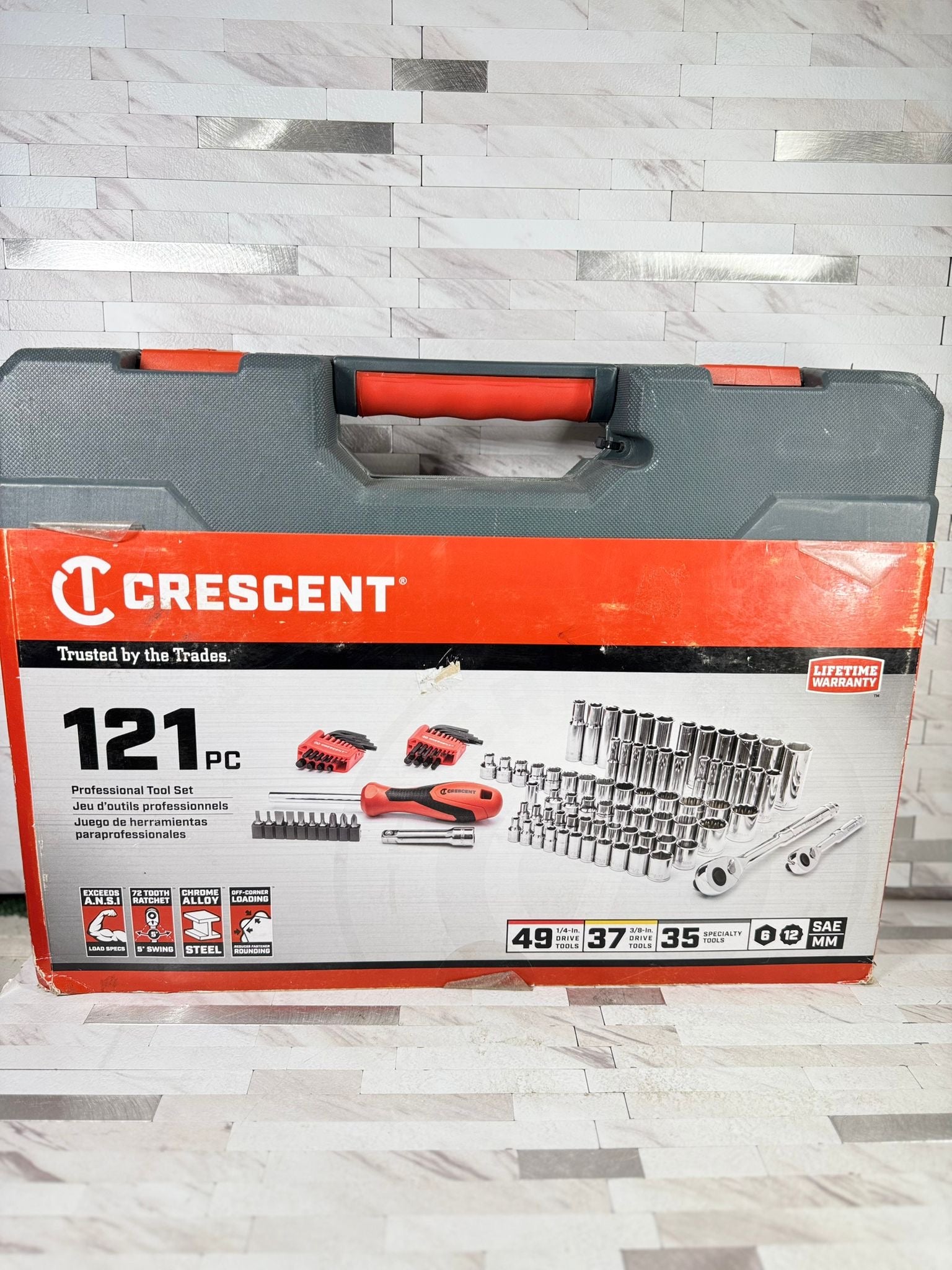 Crescent 1/4 and 3/8 in. drive Metric and SAE 6 and 12 Point Mechanic ...