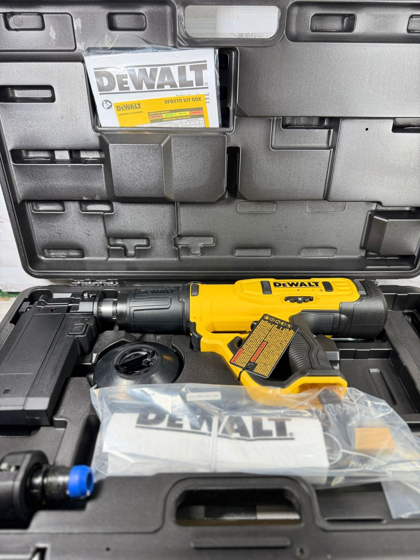 Dewalt Full Auto .27 Cal Powder Mag & Single Shot Kit