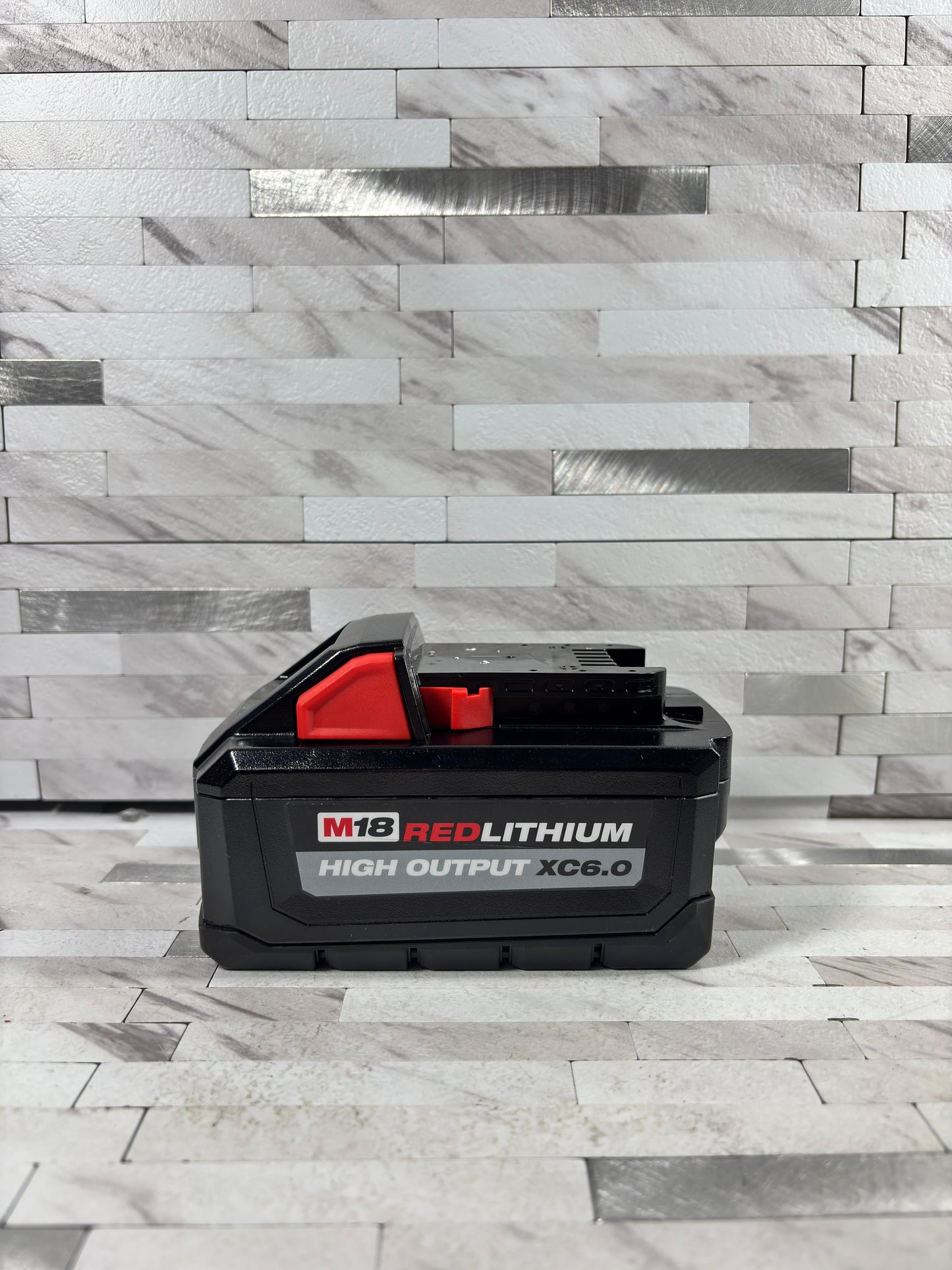Milwaukee M18 18-Volt Lithium-Ion High Output Battery Pack 6.0Ah