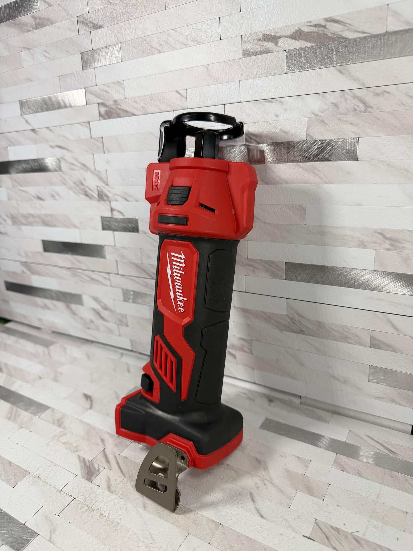 Milwaukee M18 18V Lithium-Ion Cordless Drywall Cut Out Rotary Tool (Tool-Only)