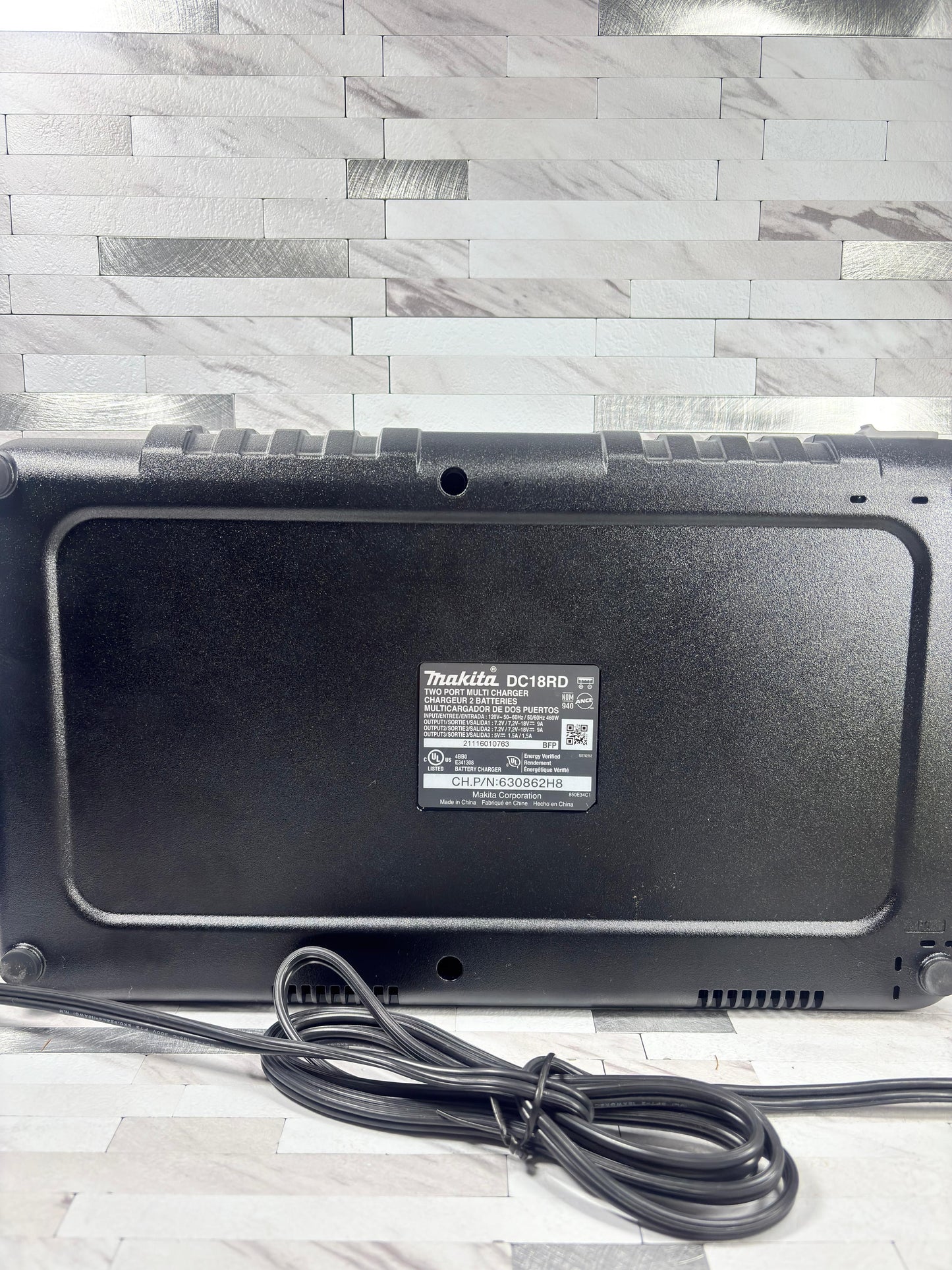 Makita 18V Lithium-Ion Dual Port Rapid Optimum Charger