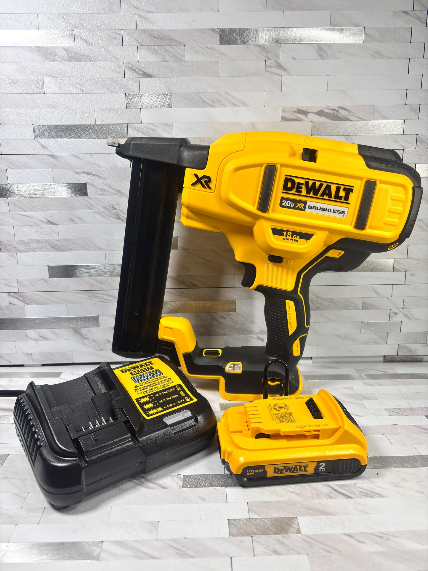 Dewalt 20V MAX XR Cordless 18-Gauge Narrow Crown Stapler Kit with 2.0Ah Battery, Charger