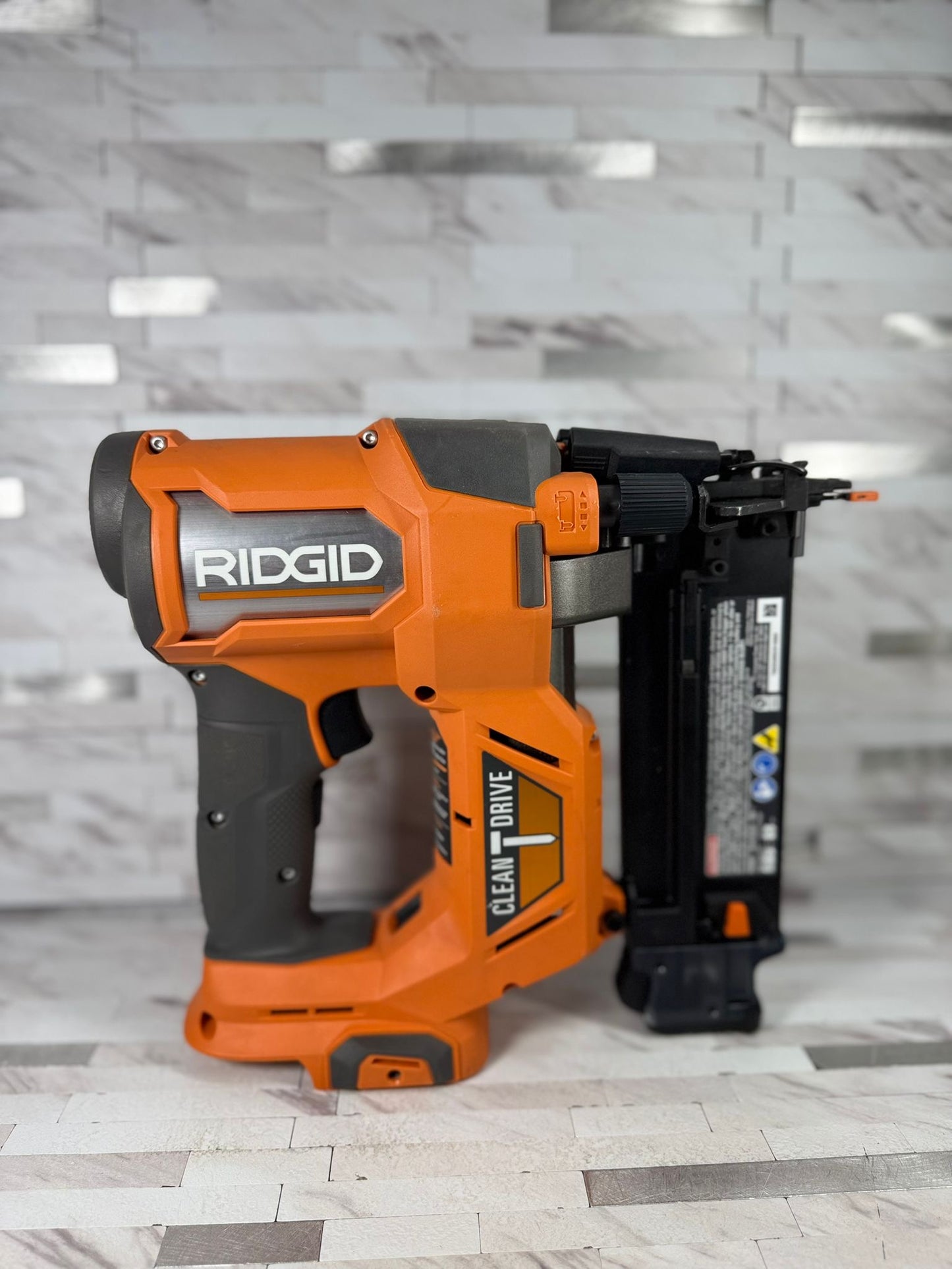 18V Ridgid Brushless Cordless 18-Gauge 2-1/8 in. Brad Nailer (Tool Only)