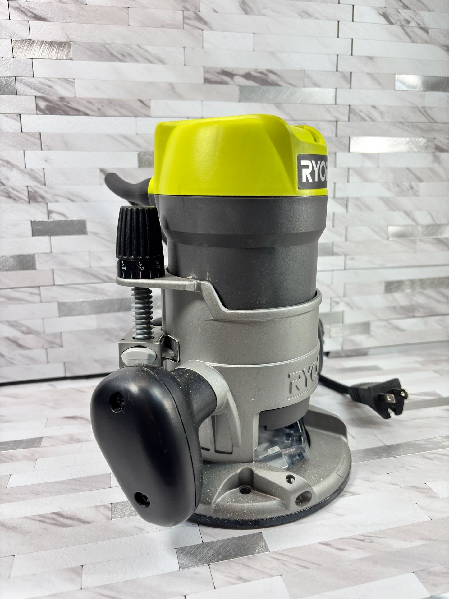Ryobi 8.5 Amp 1-1/2 Peak HP Fixed Base Corded Router