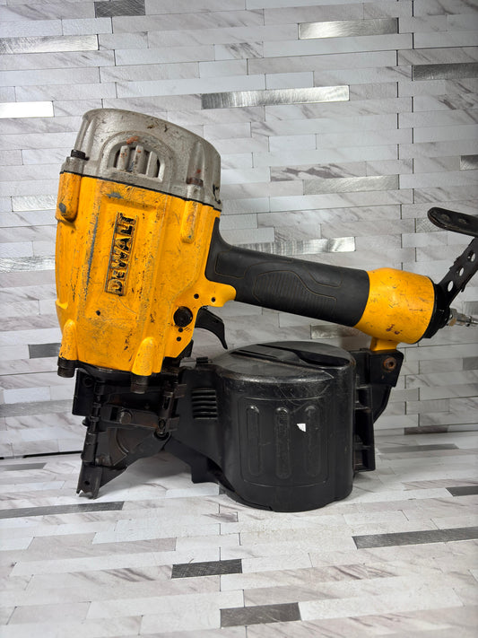 Dewalt Pneumatic 15° Coil Framing Nailer