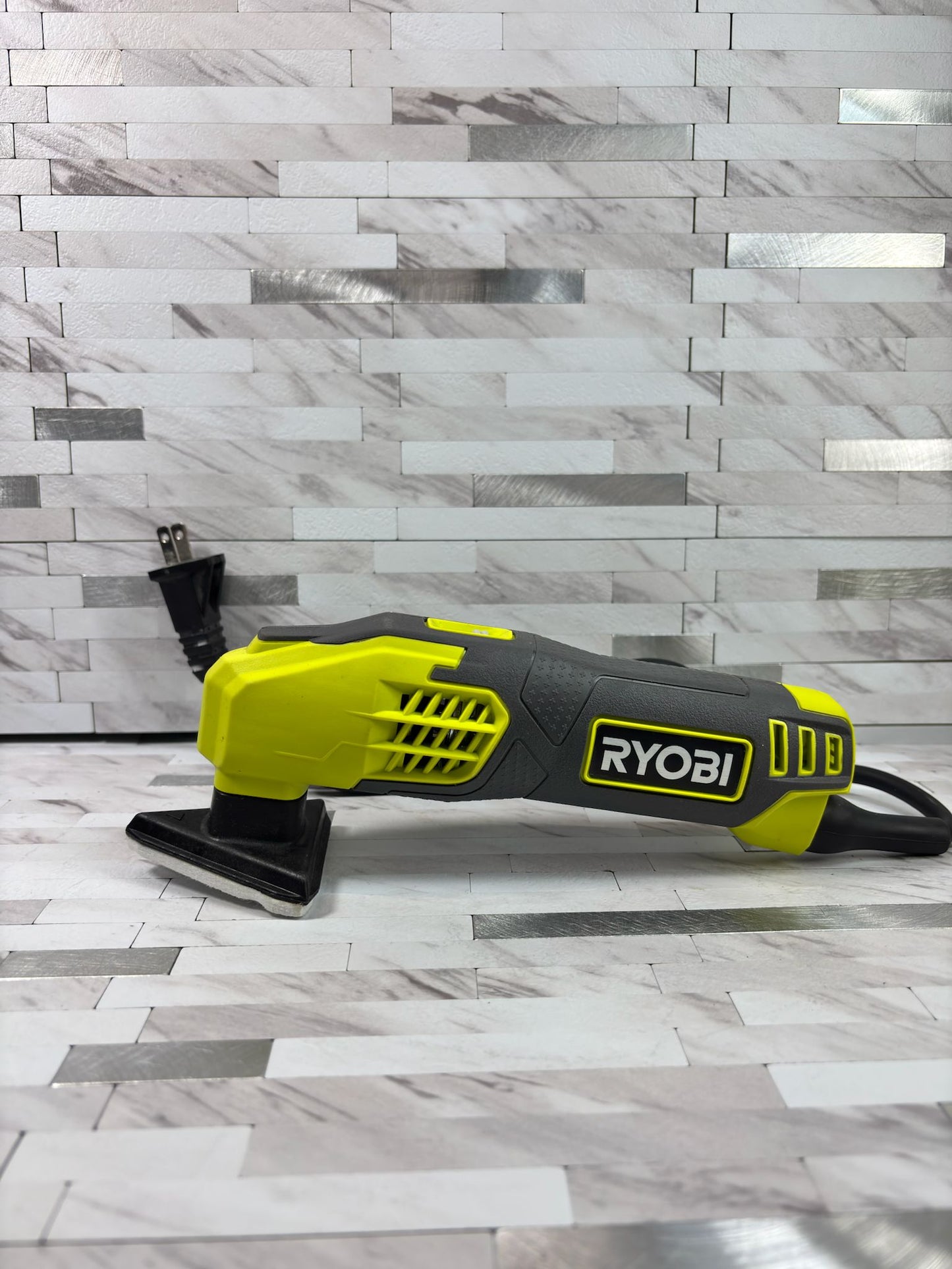 Ryobi 0.4 Amp Corded 2-7/8 in. Detail Sander