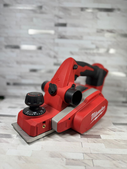 Milwaukee M18 18V Lithium-Ion Cordless 3-1/4 in. Planer (Tool-Only) READ DESCRIPTION