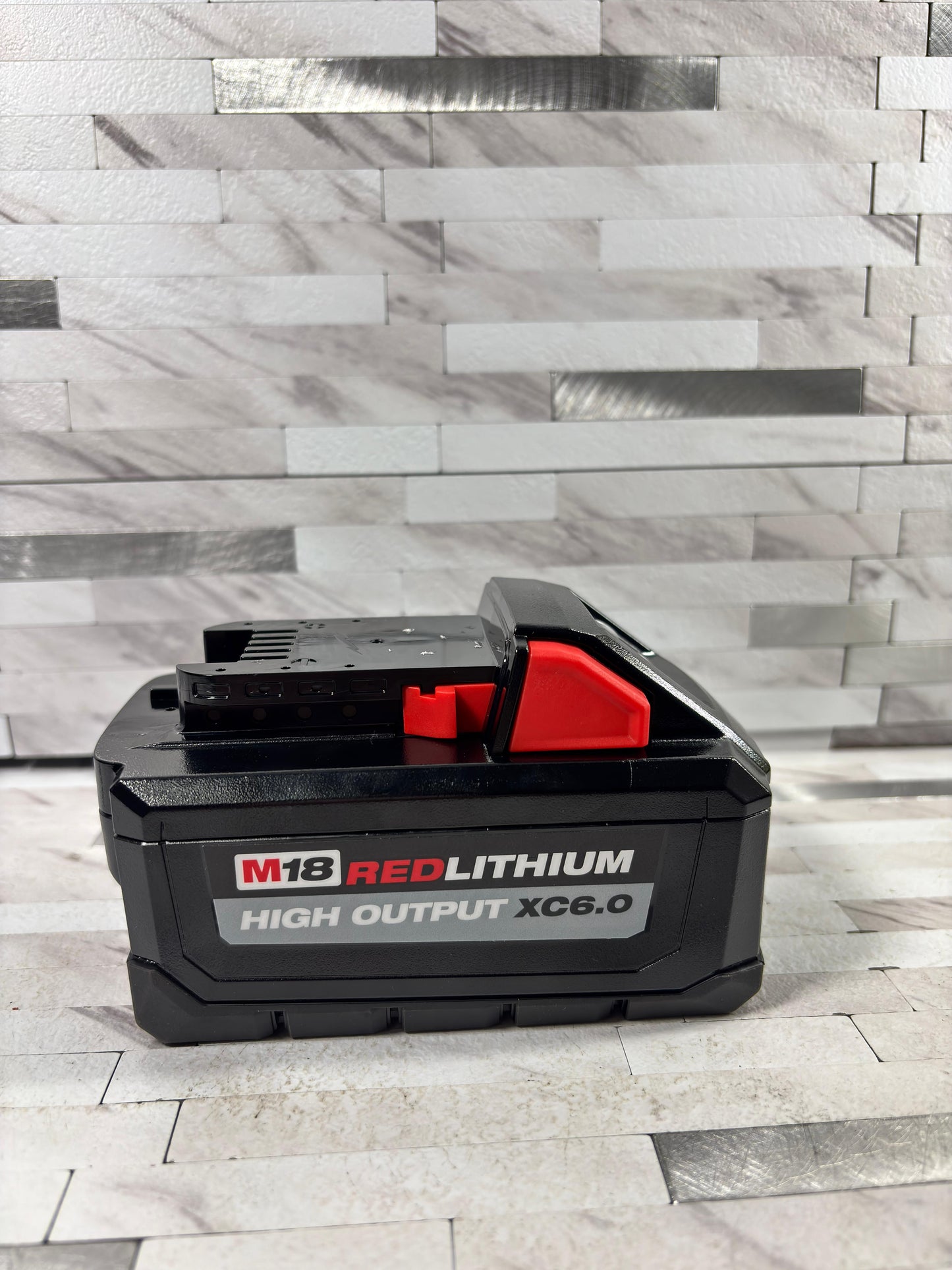 Milwaukee M18 18-Volt Lithium-Ion High Output Battery Pack 6.0Ah