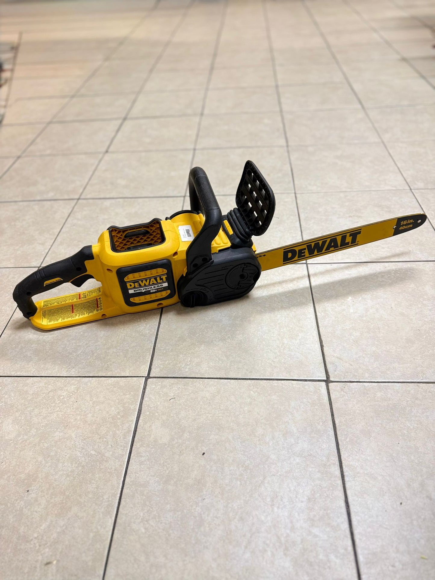 Dewalt Flexvolt 60V MAX 16in. Brushless Cordless Battery Powered Chainsaw (Tool Only) “NO CHAIN"