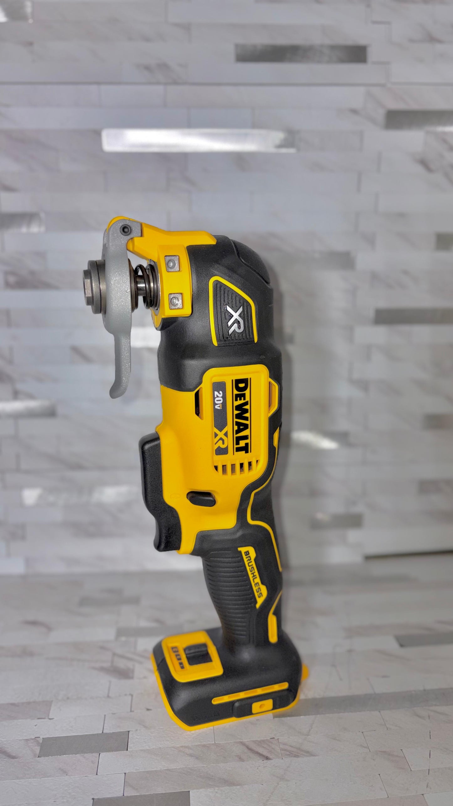 Dewalt 20V MAX XR Cordless Brushless 3-Speed Oscillating Multi Tool (Tool Only)