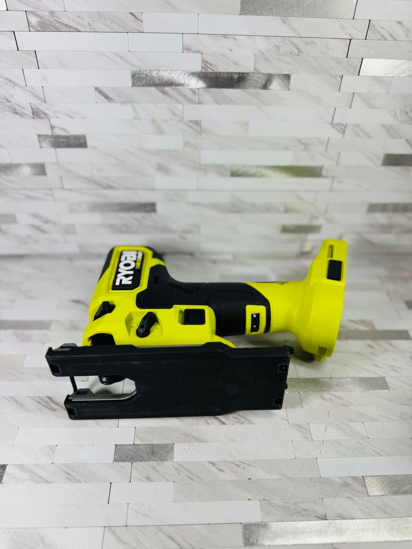 Ryobi ONE+ HP 18V Brushless Cordless Compact Barrel Grip Jig Saw (Tool Only)